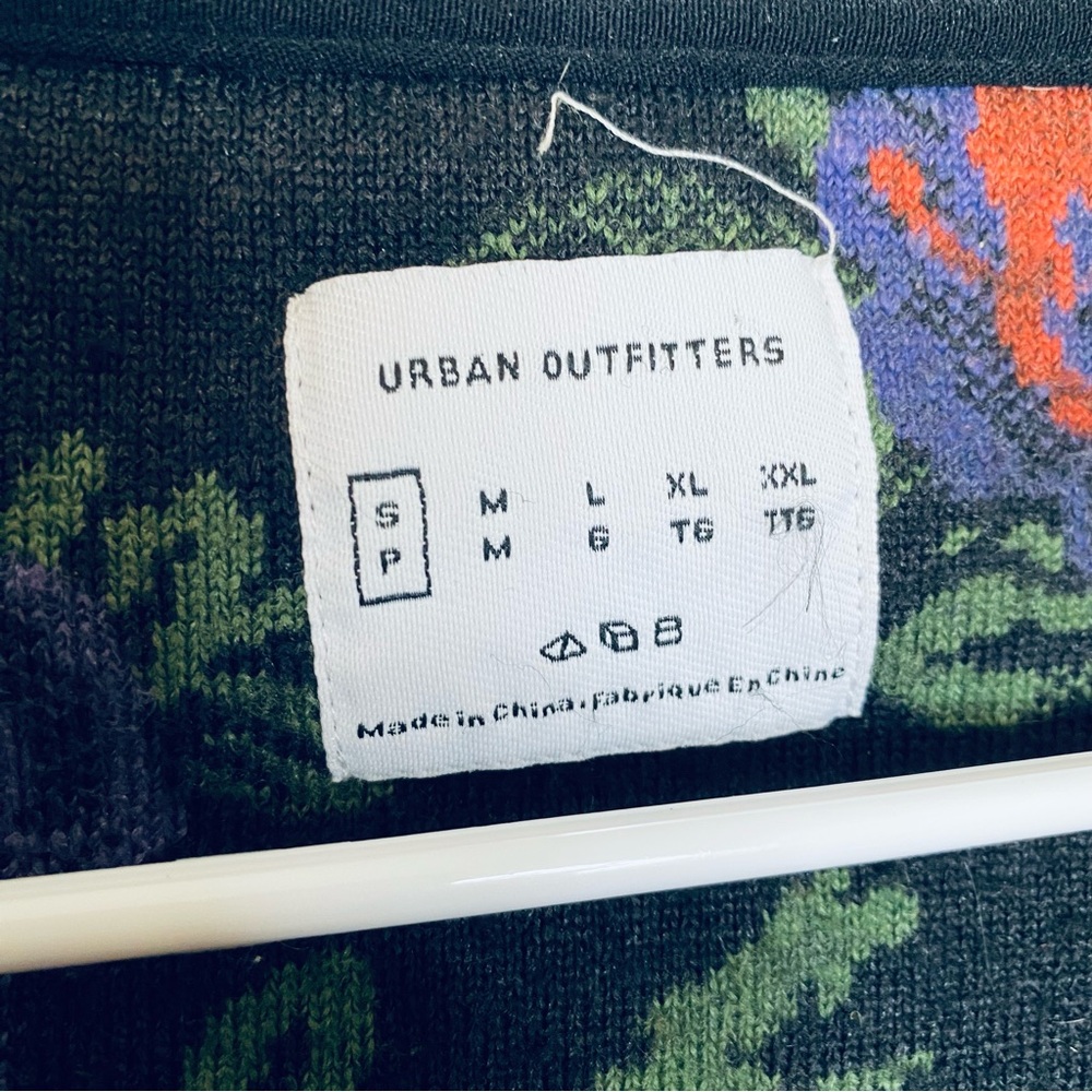 Urban Outfitters Boho Floral Rose Sherpa Half Zip Patch Elbow Sweater Small - Picture 6 of 7